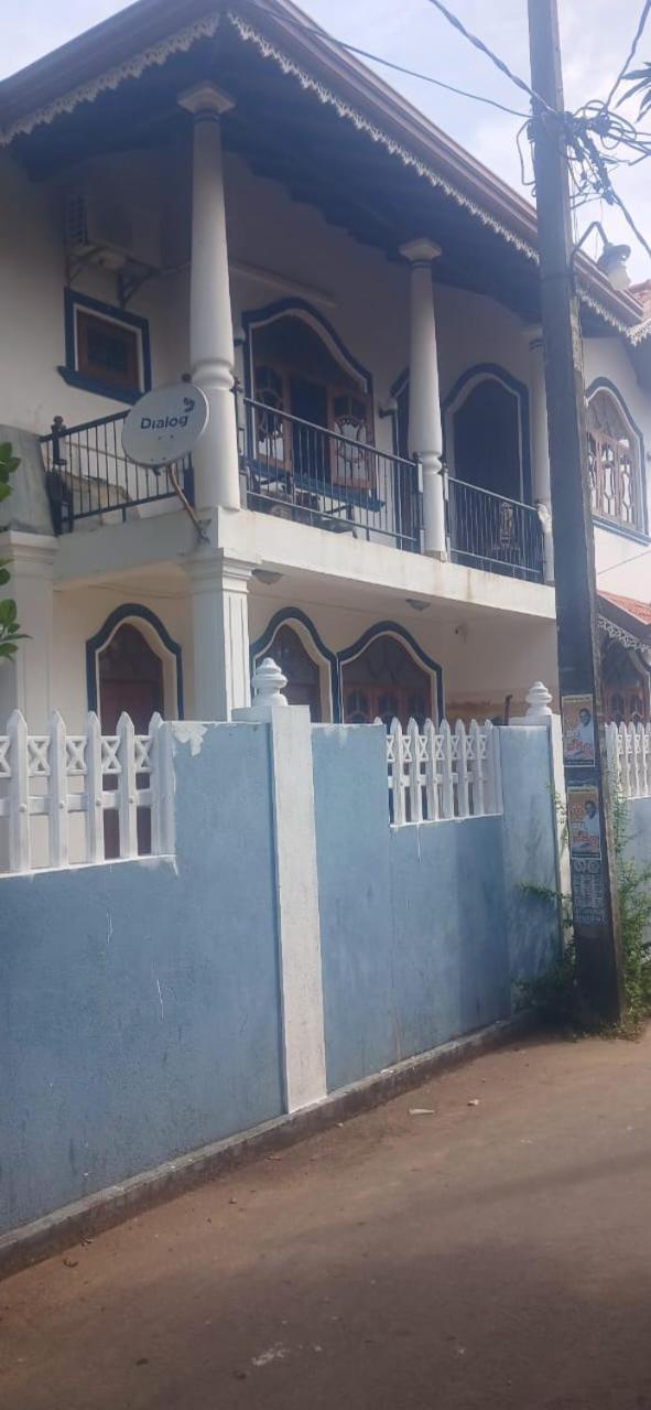 Oviniru Beach Hotel Negombo Eksteriør bilde