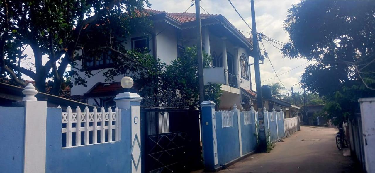 Oviniru Beach Hotel Negombo Eksteriør bilde